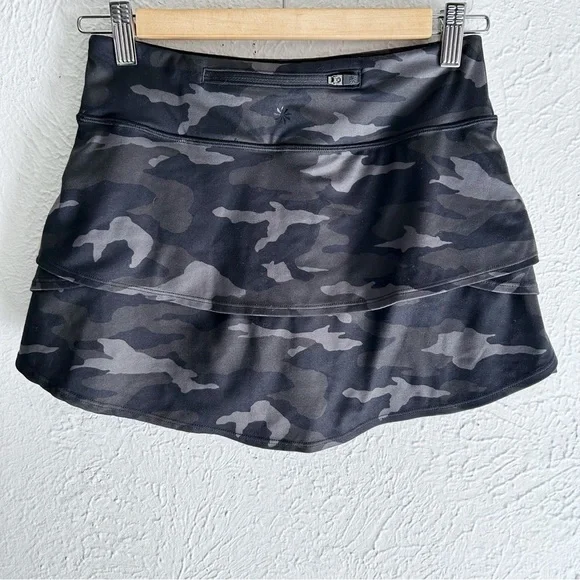 Athleta Girl Swing Skort Size Large Camo Black Gray Layered - Picture 3 of 6